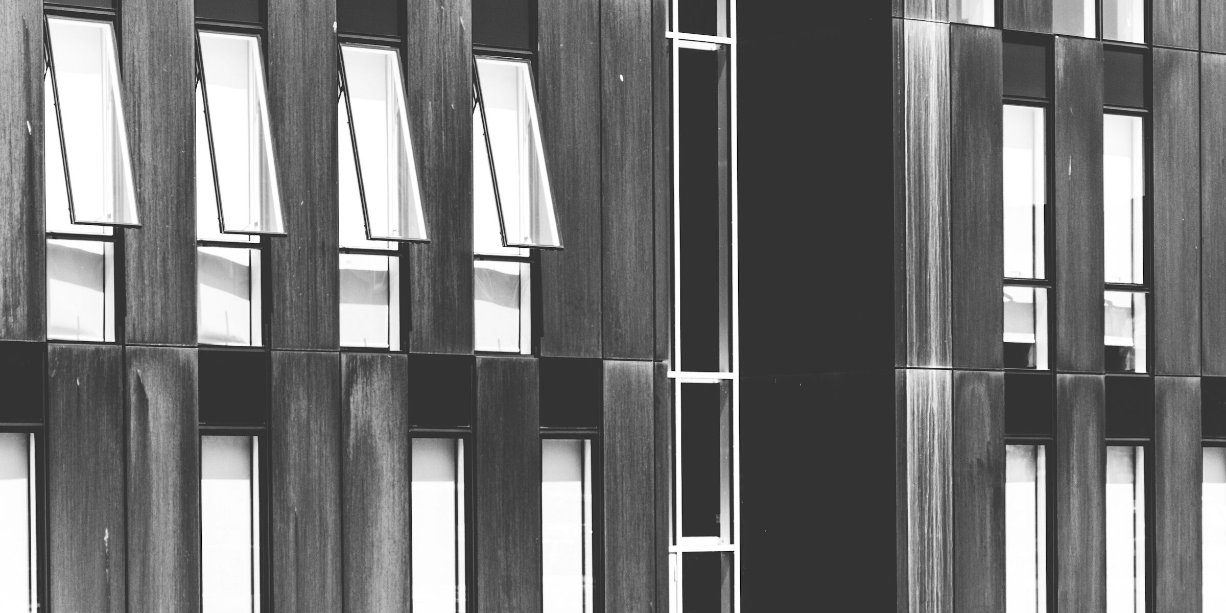 Contemporary architecture, strong geometry